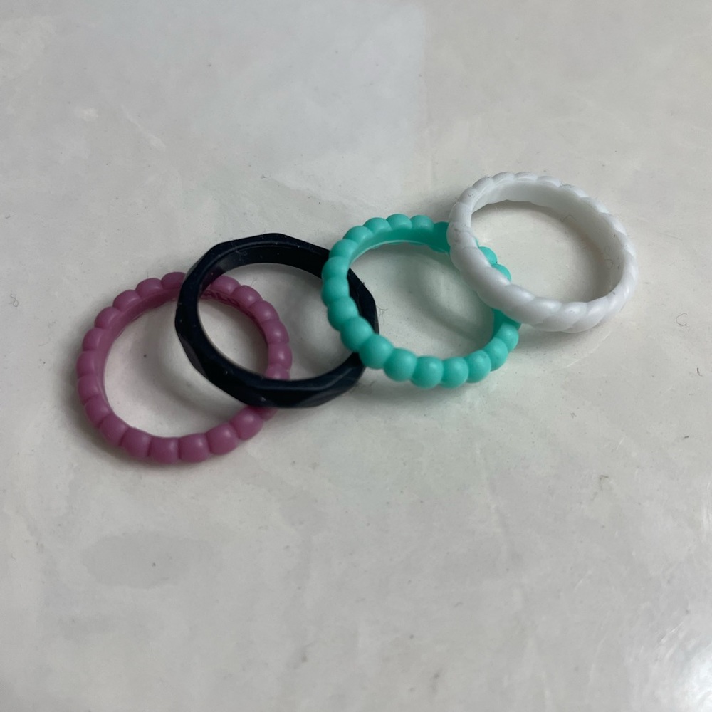 Women’s Qalo rings